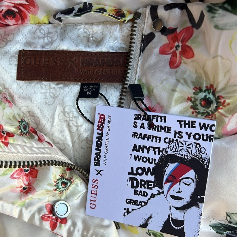 NWT GUESS x Brandalised Wilde Floral Graffiti Puffer Vest Convertible Jacket - Picture 13 of 15